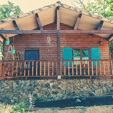 Semesterbostad Charming House In With Shared Pool *