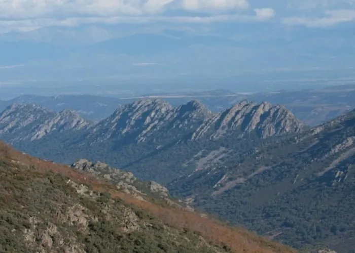 Charming House In With Shared Pool *